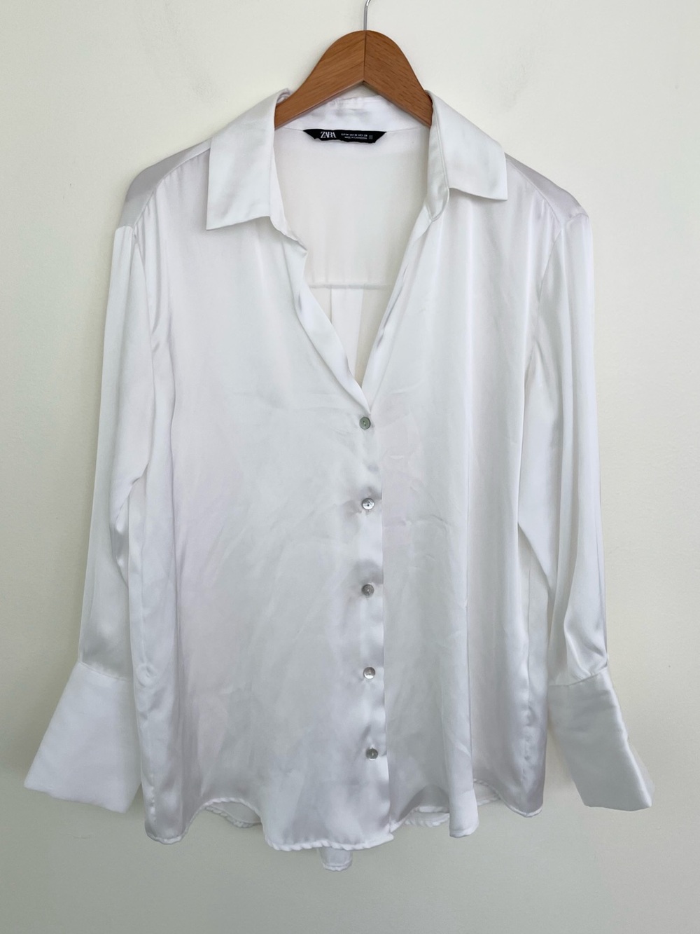 Zara White Satin Effect Button Up Shirt M Medium Long Sleeve Collared Blouse - Picture 6 of 12